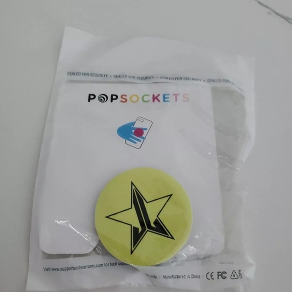 PopSockets Yellow Star Grip - Picture 1 of 5